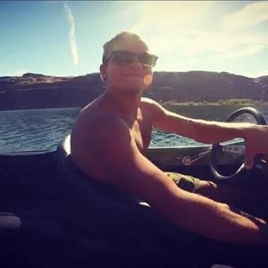 Meet your Posher, Max